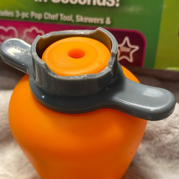 Pop Chef, shape fruit cutter as seen on tv. 10 piece kit. Never used. - Picture 10 of 14